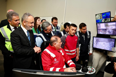 Başkan Özmen, İSTAÇ Evsel Atık Yakma ve Enerji Üretim Tesisi'nde incelemelerde bulundu