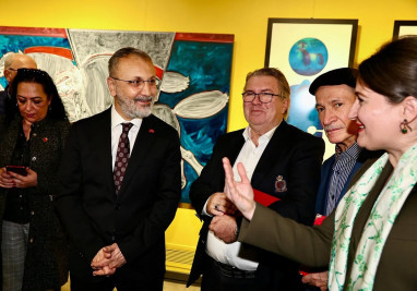 Eyüpsultan'da “Sonsuzluk ve Ötesi” sergisi sanatseverlerle buluştu