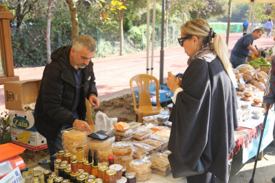Eyüpsultan'da Yerel Ürün Pazarı Kuruldu