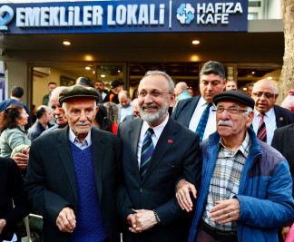 Emekliler Lokali Hafıza Kafe açıldı