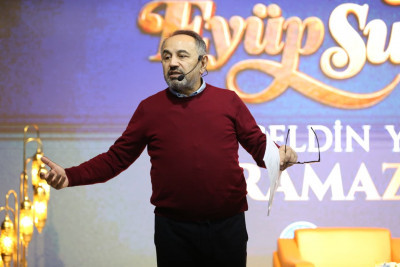 Prof. Dr. Tufan Gündüz'le tarihin edebiyatı üzerine keyifli söyleşi