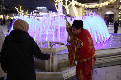 Eyüpsultan'da etkinlik çadırında şerbet ikramı