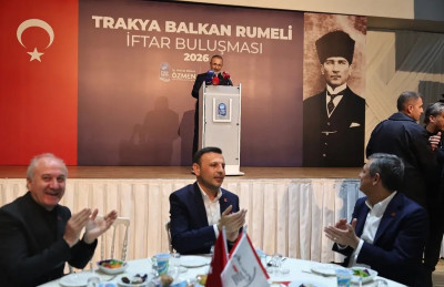 CHP Genel Başkanı Özgür Özel Eyüpsultan'da Trakya, Rumeli ve Balkanlılarla İftar Sofrasında Buluştu