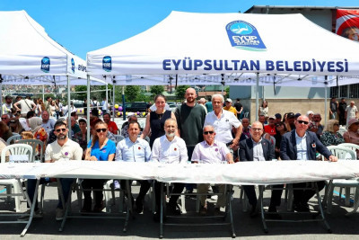 Eyüp Lisesi mezunları “Geleneksel Pide Günü”nde buluştu