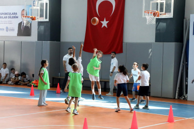 Eyüpsultanlı gençler potada galibiyet için mücadele etti