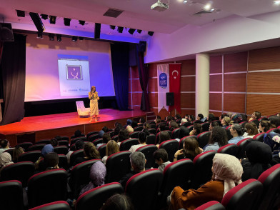 Eyüpsultan'da ebeveynlere rehberlik: “Çocuğumun Beyninde Neler Oluyor?” semineri Eyüpsultan'da ebeveynlere rehberlik: “Çocuğumun Beyninde Neler Oluyor?” semineri