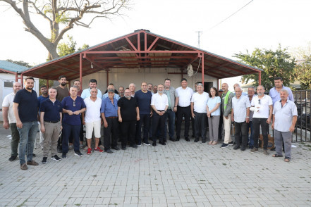 Başkan Özmen Eyüpsultan sakinlerini dinliyor