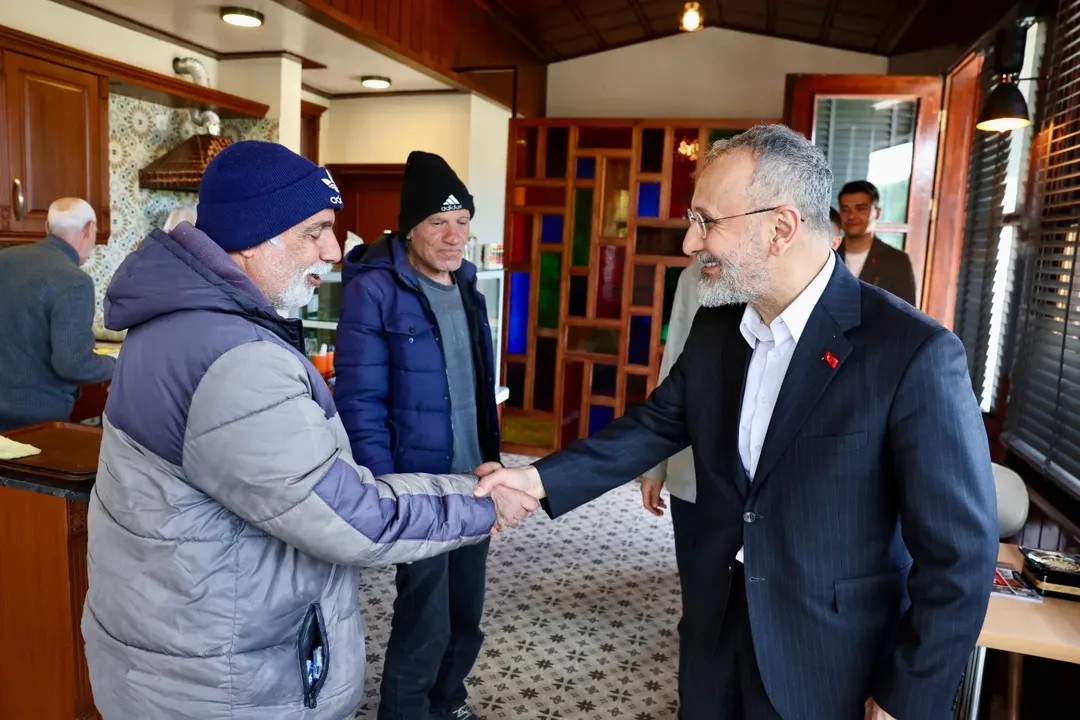 Başkan Özmen Emekliler Lokali – Musiki Kafe'yi ziyaret etti Başkan Özmen Emekliler Lokali – Musiki Kafe'yi ziyaret etti