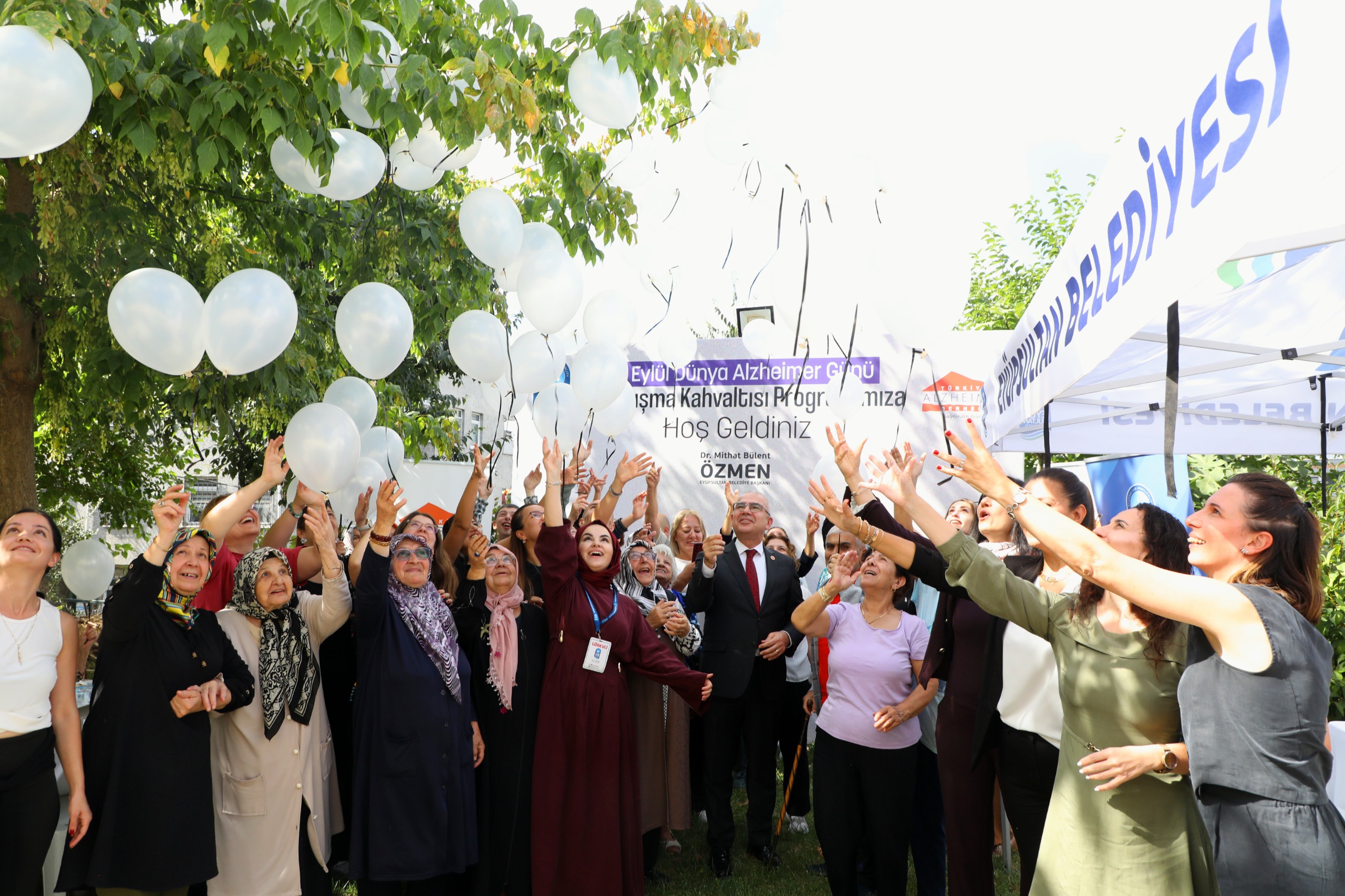 Eyüpsultan'da Dünya Alzheimer Günü'nde anlamlı buluşma Eyüpsultan'da Dünya Alzheimer Günü'nde anlamlı buluşma
