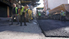 Esentepe Şair Şirzat Sokak'ta asfalt çalışması